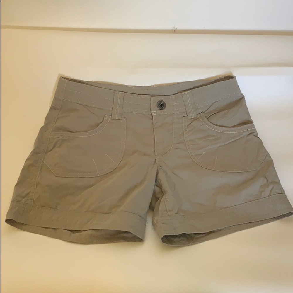 Women’s khaki Kuhl shorts size 2